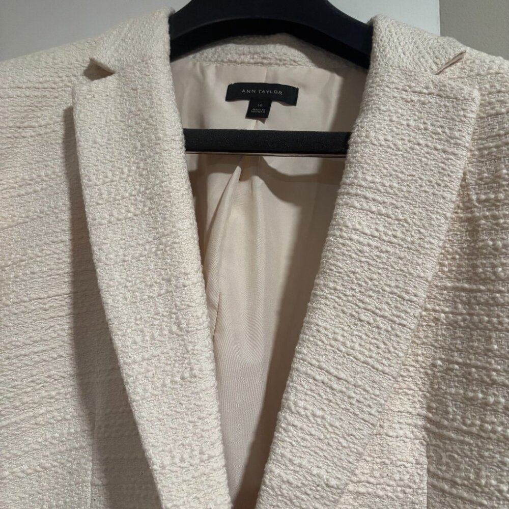 Ann Taylor Cream Textured One-Button Blazer - Picture 2 of 10